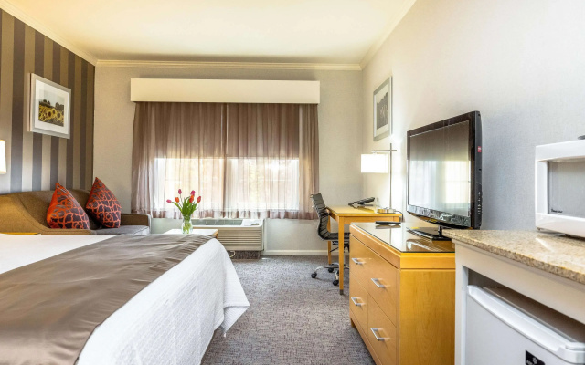 Best Western Plus Dixon Davis