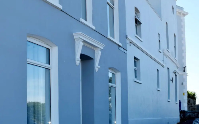 One Caprera Guest House