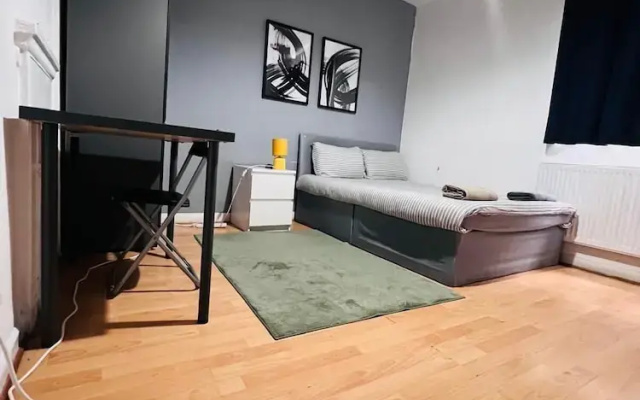 London E1 Hostel