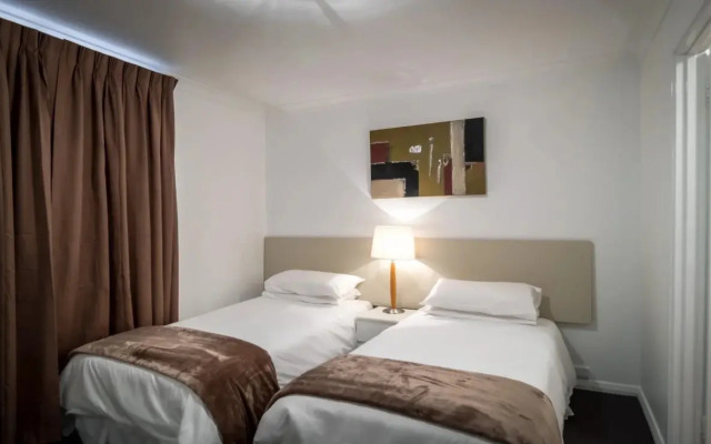 Hillarys Harbour Resort