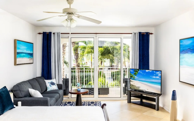 La Vista Azul Modern Condo Ocean Views