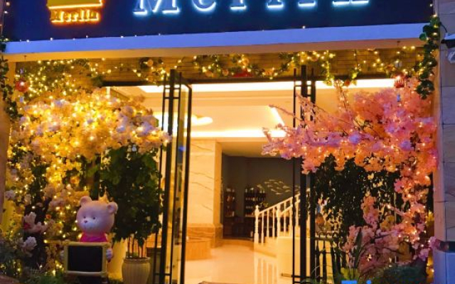 Merlin Art Hotel