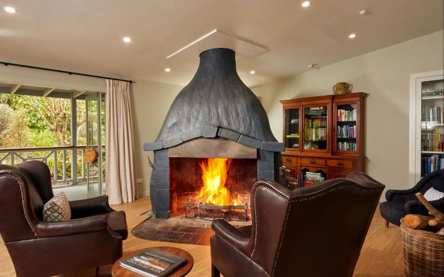 Awaroa Lodge