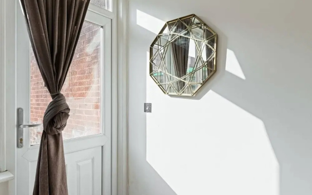 Beautiful Studio W/patio Near London Bridge