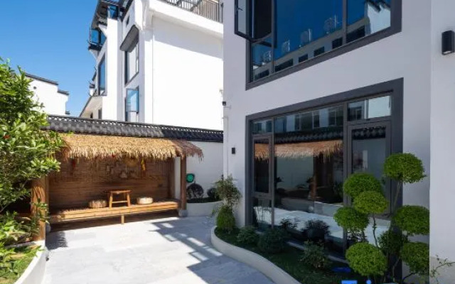 Wuyuan Shantang Muyue · MoonHill Secluded Holiday Villa
