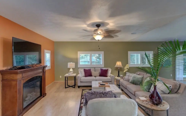 Hale Hokua O Nalu 3 Bedroom Home by Redawning