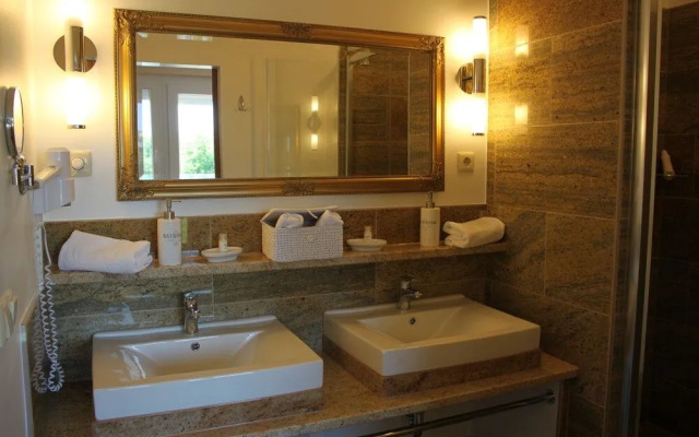 Al Faro Lodge