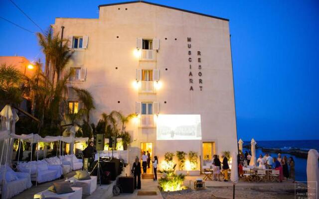 Отель Musciara Siracusa Resort Италия, Сиракуза - отзывы, цены и фото номеров - забронировать отель Musciara Siracusa Resort онлайн вид на фасад