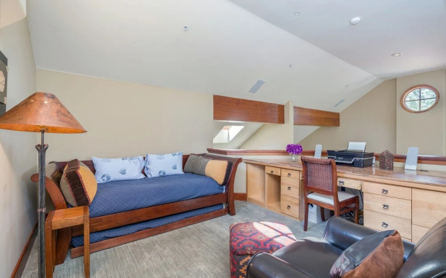 Crystal View by Exceptional Stays
