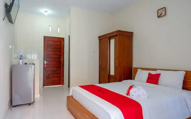 Reddoorz Near Mertasari Beach
