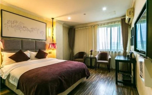 Blooming Hotel