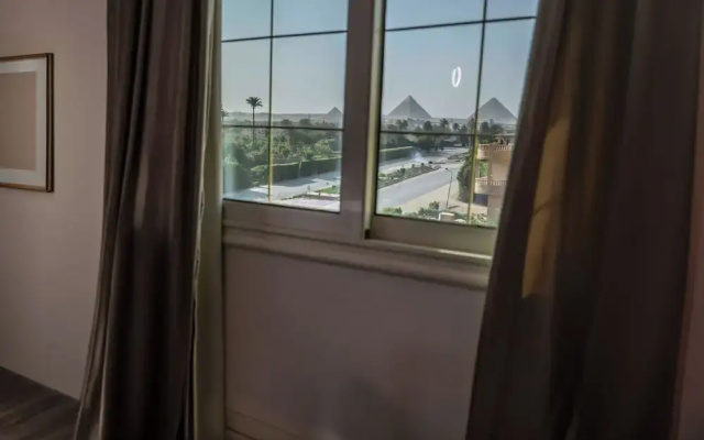 Golden Palm Sunrise Inn