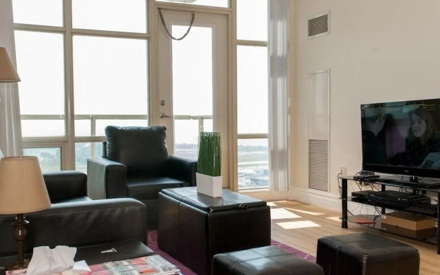 HydeWest - Mariner Furnished Suite