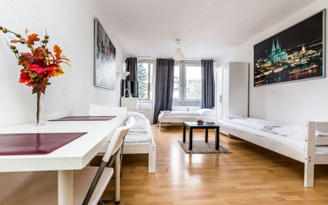 Апартаменты Apartment In Köln Ost Кёльн комната для гостей