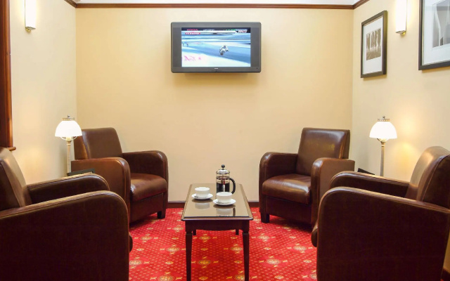 Hollies Hotel
