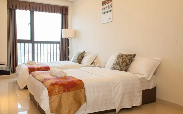 Private-Enjoyed Home Stanley International Apartment