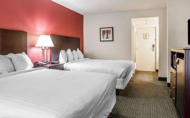 Comfort Inn & Suites Wyomissing/Reading