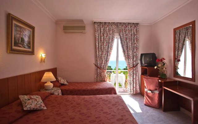 Hotel Medium Claramar