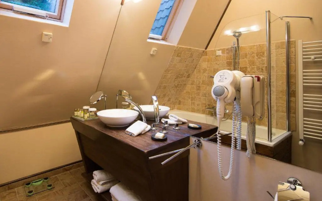 Ioana Hotels