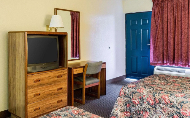 Motel 6 Greenwood, MS
