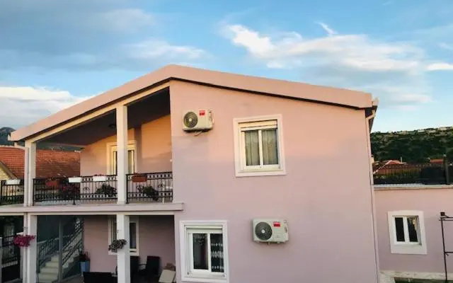 Apartman Mona