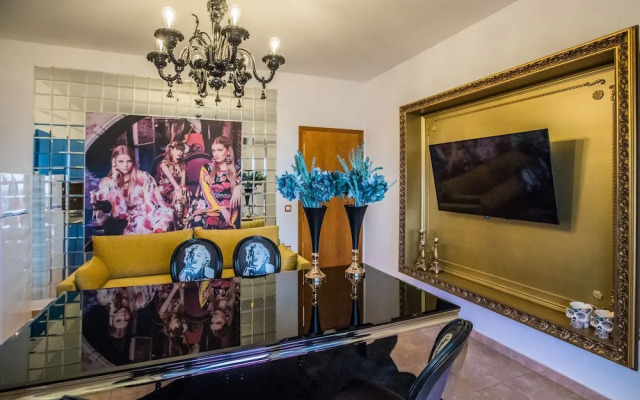 Luxury Suites