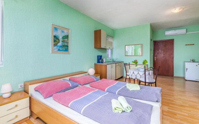 Amazing Apartment in Stara Baska With Wifi