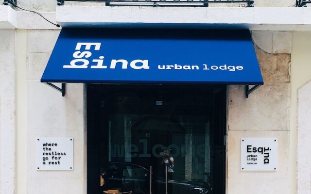 Отель Esqina Urban Lodge вид на фасад