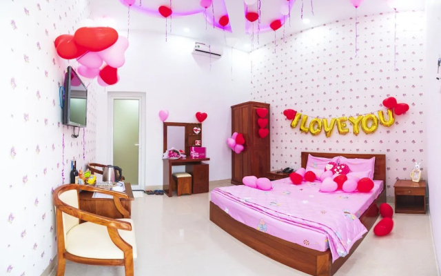 Paradise Hotel