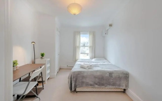 Cosy 2 Bed in Kensington Olympia