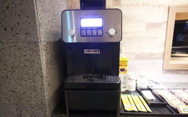 Changwon Masan Hotel Bnb