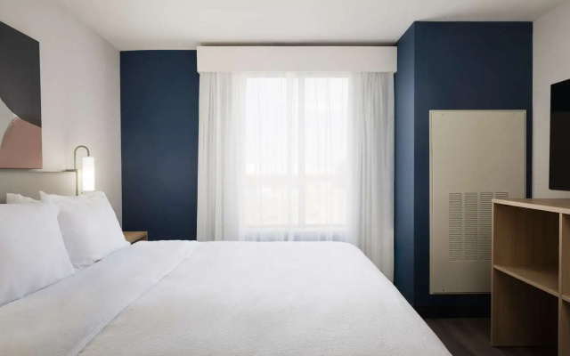 Spark by Hilton Guelph