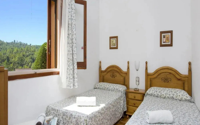 Quiet Residential Villa in Vidreres