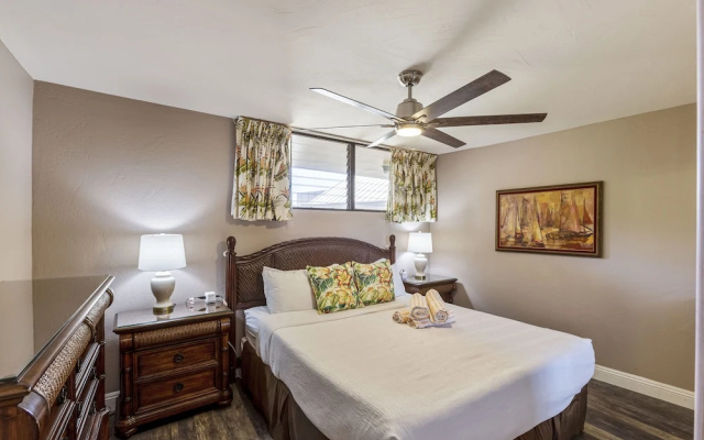 Beachfront Maui Penthouses