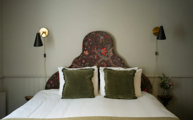 Georgian House Hotel