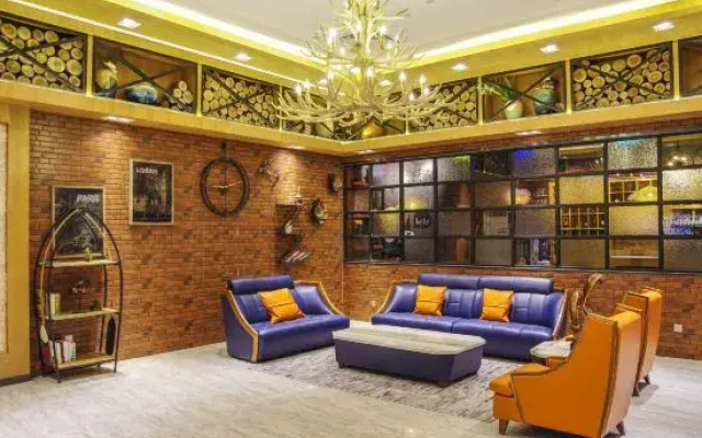 Jiangnanxi Hotel (Guangzhou Qiaopanyu Square Metro Station)
