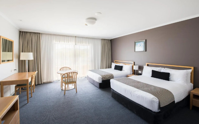 The Woden Hotel