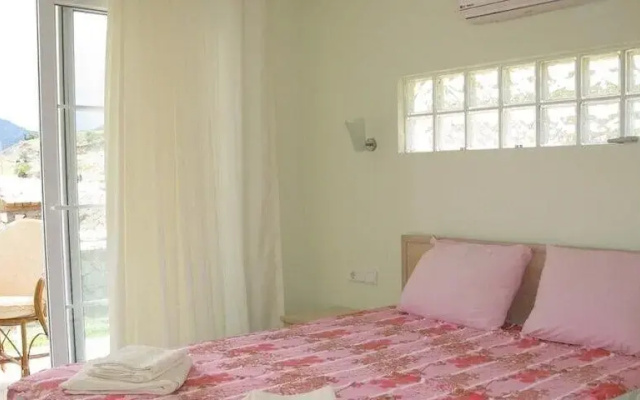 Villa CEB1 by JoyLettings