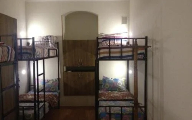 Hostel-17