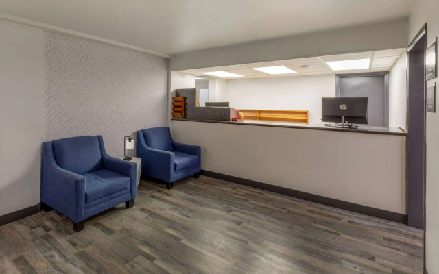 Baymont by Wyndham Laredo
