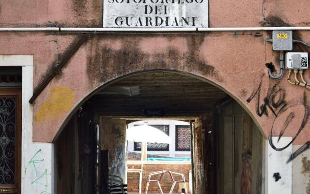 Отель Loft ai Guardiani Италия, Венеция - отзывы, цены и фото номеров - забронировать отель Loft ai Guardiani онлайн вид на фасад