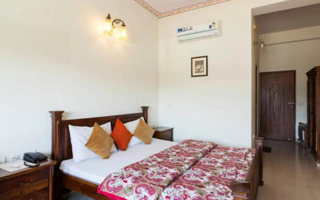 FabHotel Raj Kothi
