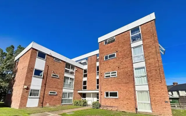 1 Bed Apartment, Sleeps 2, Free Parking, Tv
