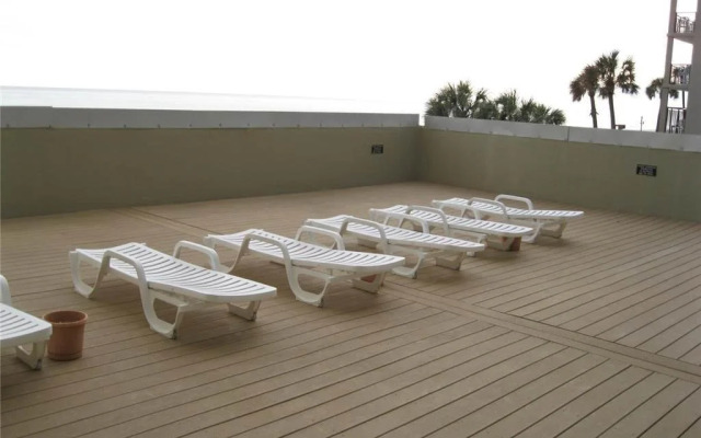 Sea Winds 101 3 Br condo by RedAwning