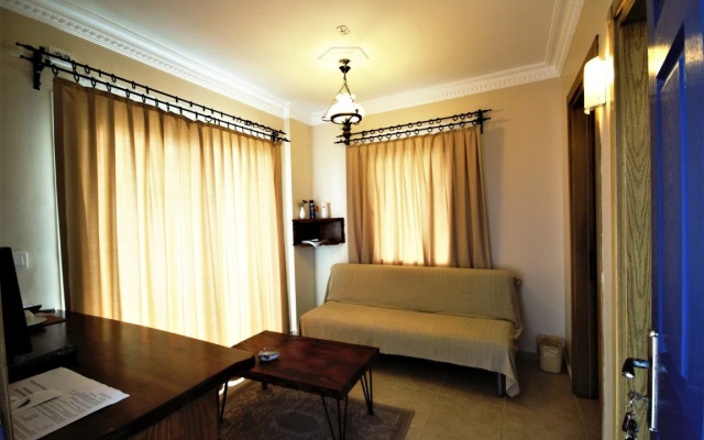 Cundavilla Hotel & Suites