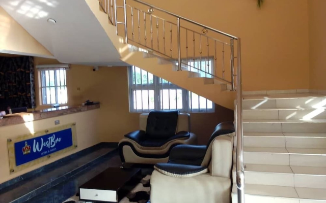 Westbro hotel and suites