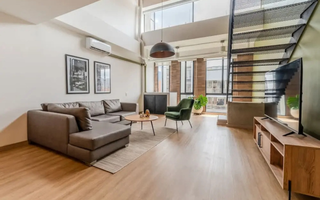 w Stylish Duplex in Laureles