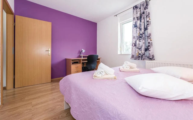 Beautiful Home in Primosten With Wifi and 4 Bedrooms