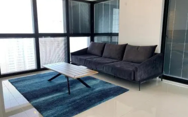 110 sqm Luxury Apartment On The Sea