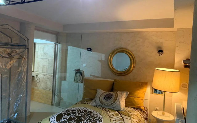 Hollywood Studio Apartments